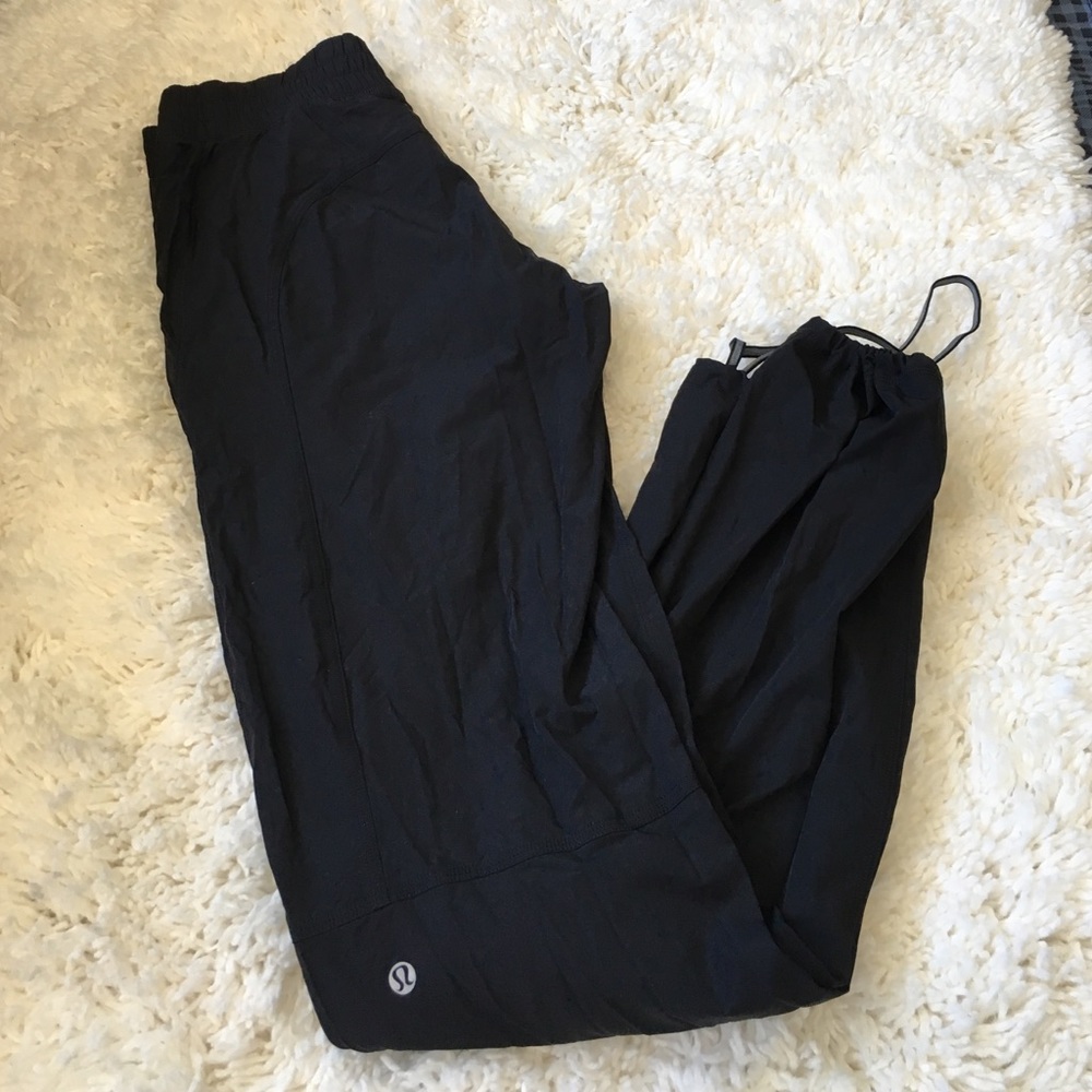 (4). Lululemon dog runner pants black - Picture 2 of 4