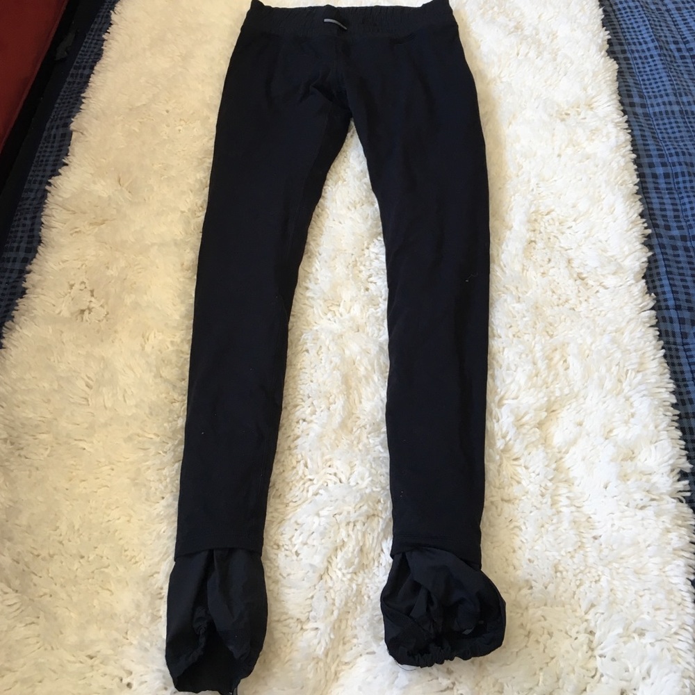 (4). Lululemon dog runner pants black - Picture 3 of 4