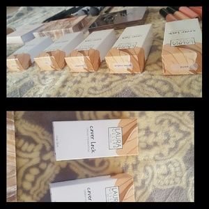 NIB Laura Geller Cover Lock Foundation