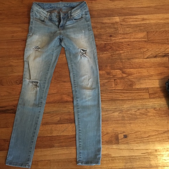American eagle jeans. Barely worn. - Picture 1 of 3