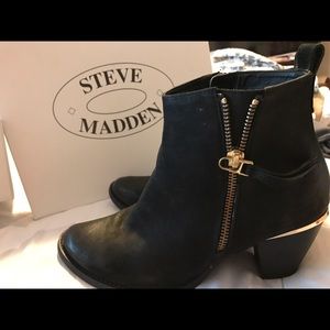 Steve Madden Booties 9