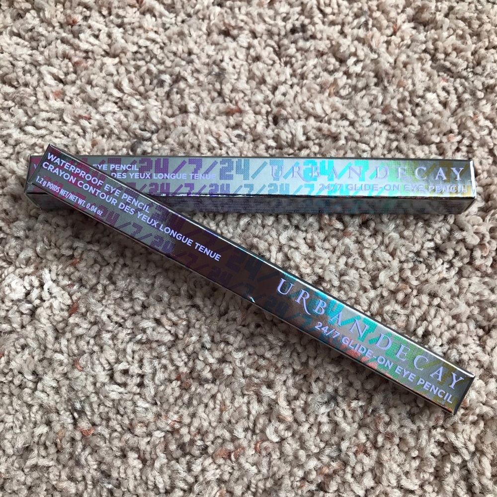 NWT Urban Decay EyeLiner in Yeyo (shimmer white)