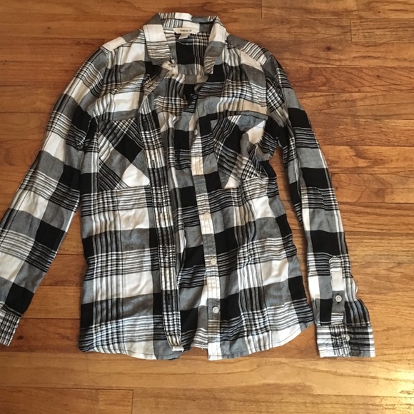 Button up - Picture 1 of 2