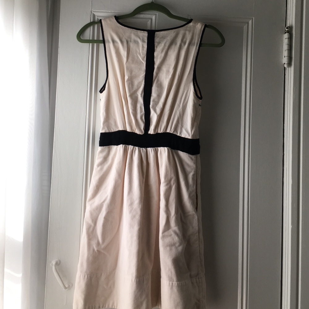 Dress - Picture 2 of 4
