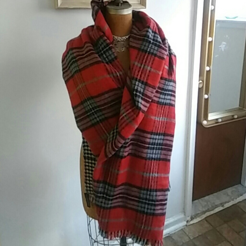 Express plaid large body scarf/wrap