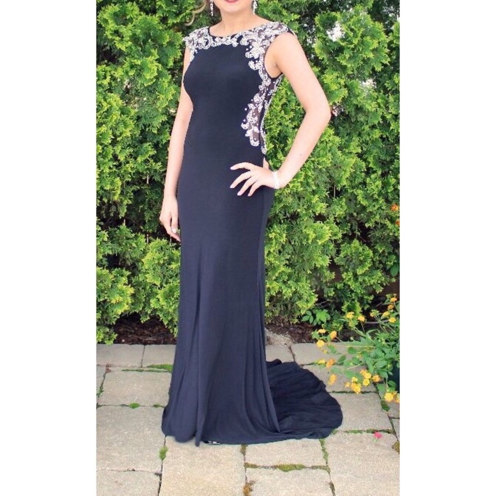 Prom dress - Picture 2 of 3