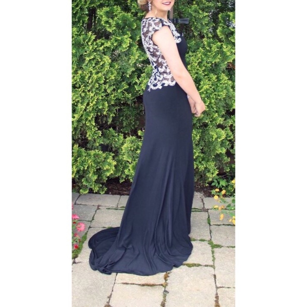 Prom dress - Picture 3 of 3