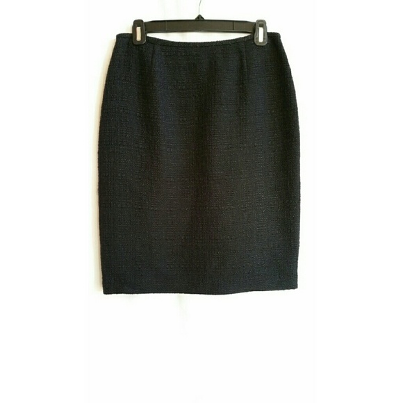 Lafayette 148 New York Dresses & Skirts - Lafayette 148  Size 8P Black Pencil Straight Skirt