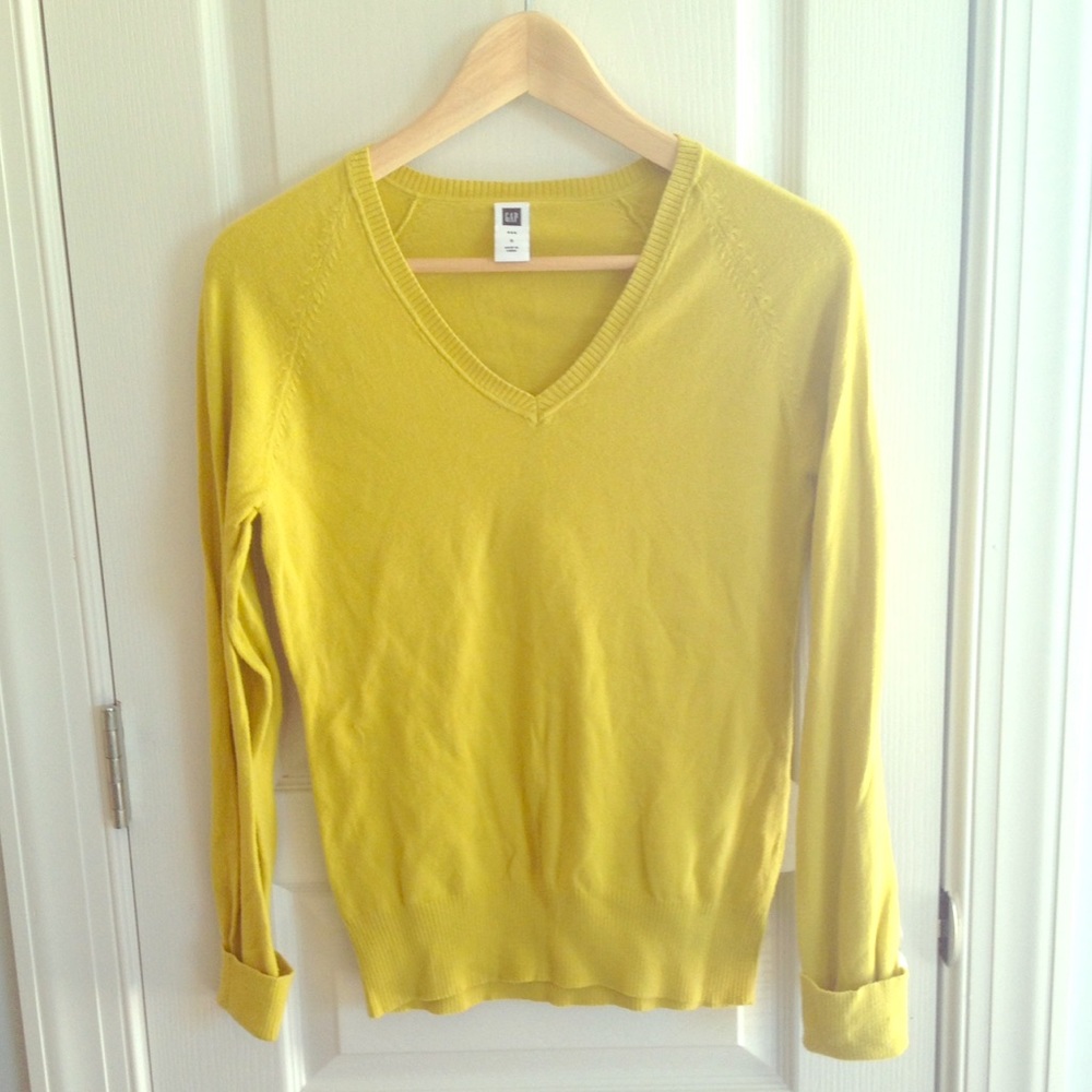 Gap Sweater