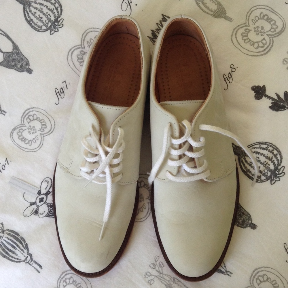 White casual  suede shoes ready for spring 🌷