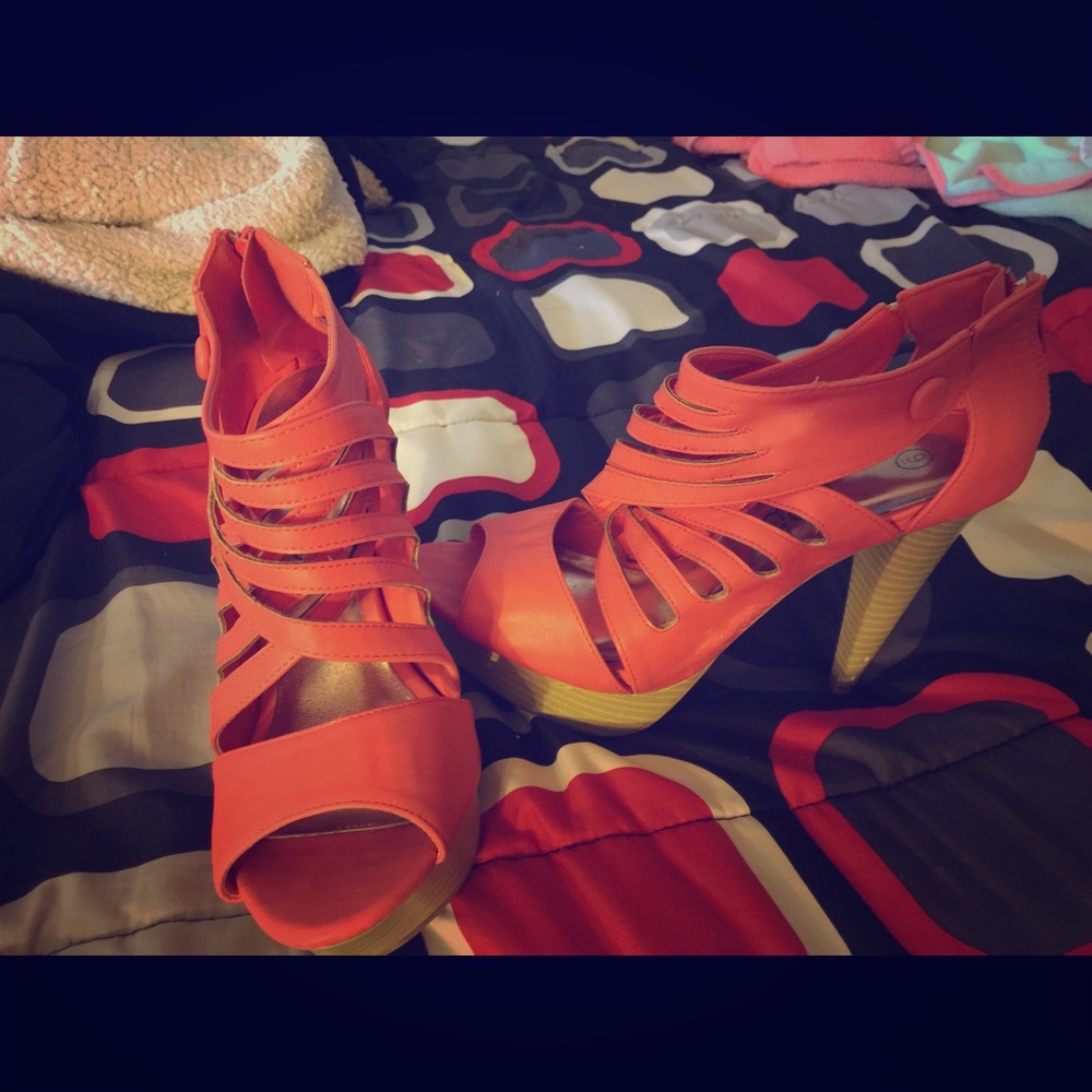 I've only wore twice I'm not a heels kinda girl