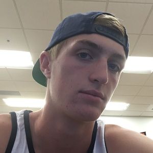 Meet your Posher, Derek