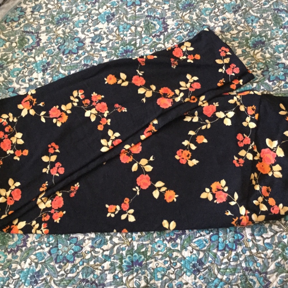 EUC LulaRoe TC Leggings.