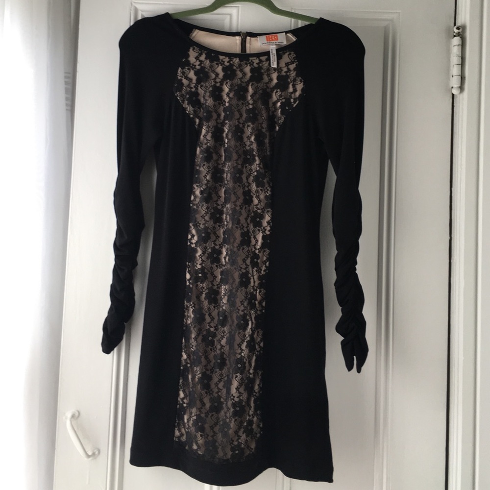 Dress with lace details
