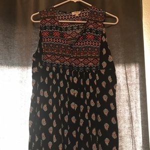 Super cute longer shirt