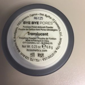IT Cosmetics Bye Bye Pores Finishing Powder