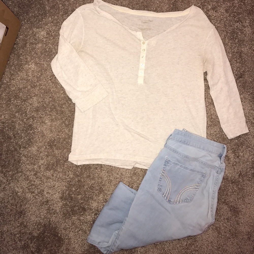 Light Hollister Jean Legging and AE shirt BUNDLE