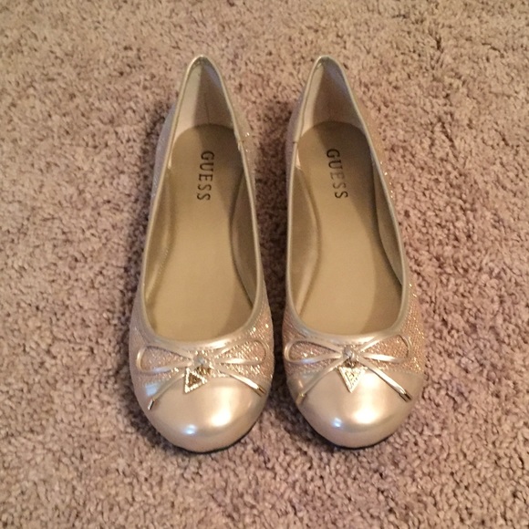 flat shoes guess