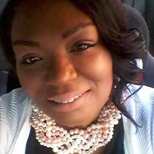 Meet your Posher, Donya