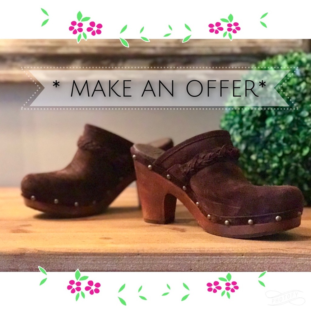 UGG brown suede clog mule •LIKE NEW•SALE!!