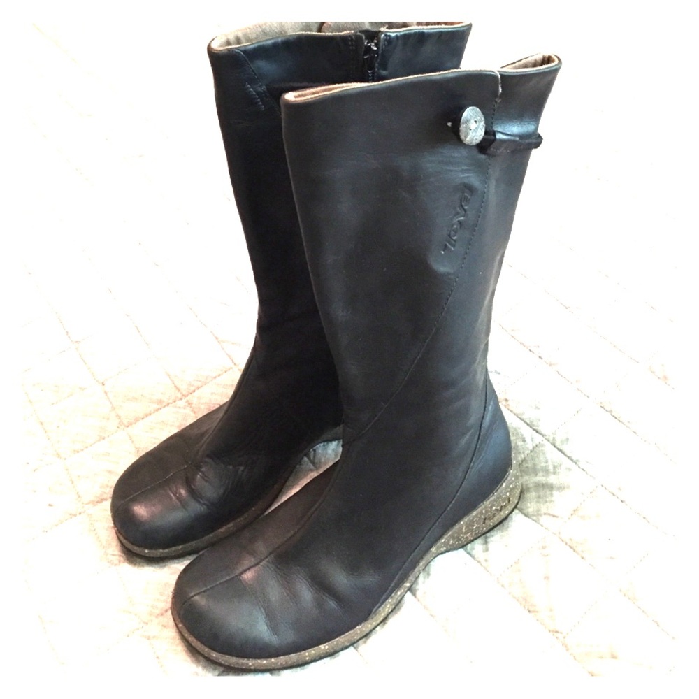 Teva boots