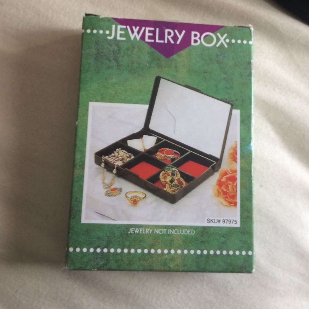 Small jewelry box
