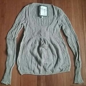 Abercrombie Sweater Size Medium