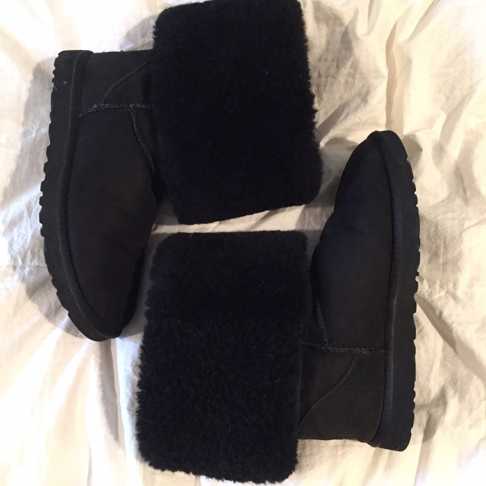 Black Uggs