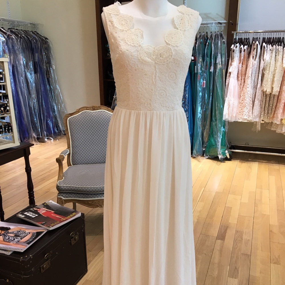 Soieble Cream Bridesmaid/Prom dresses sizes S-L
