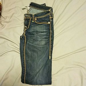 Womens true religion straight jeans.