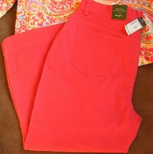 Eddie Bauer Jeans - NWT Eddie Bauer 5-Pocket Capri jeans Eddie Bauer Jeans - NWT Eddie Bauer 5-Pocket Capri jeans