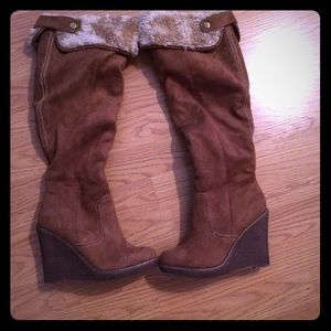 Brown suede wedge  boots with fur lining