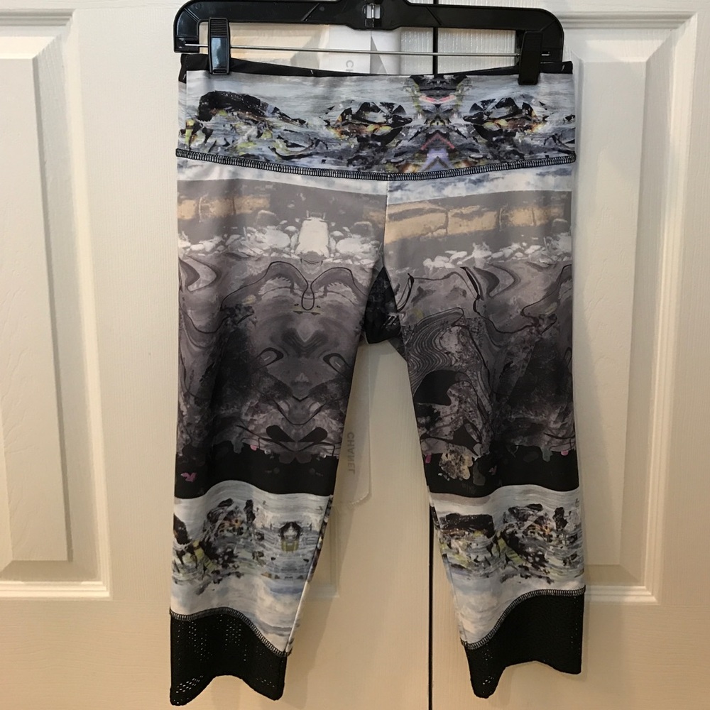 Onzie graphic legging