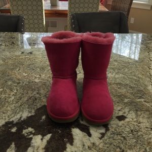 Hot pink Bailey bow uggs