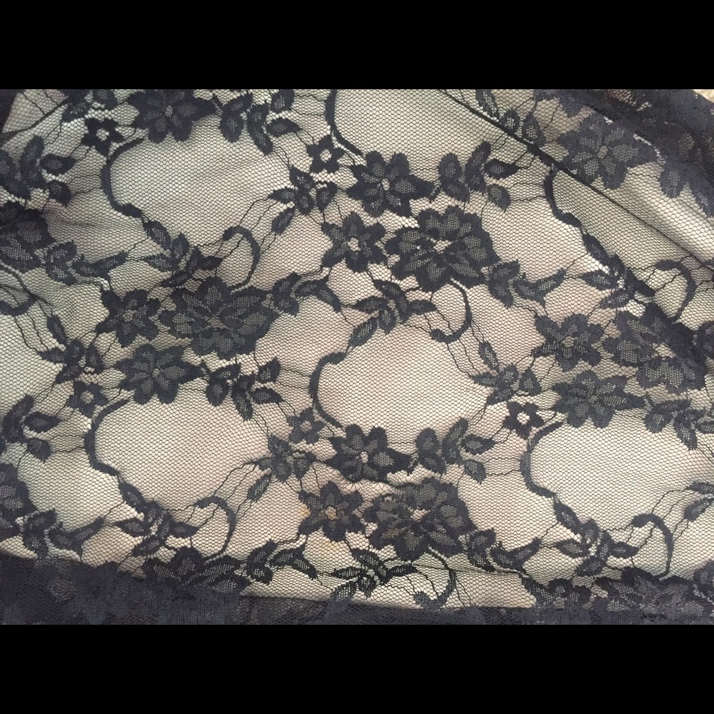 Strapless Lace Dress - Picture 4 of 4
