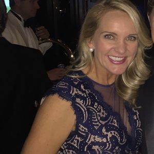 Meet your Posher, Hillary