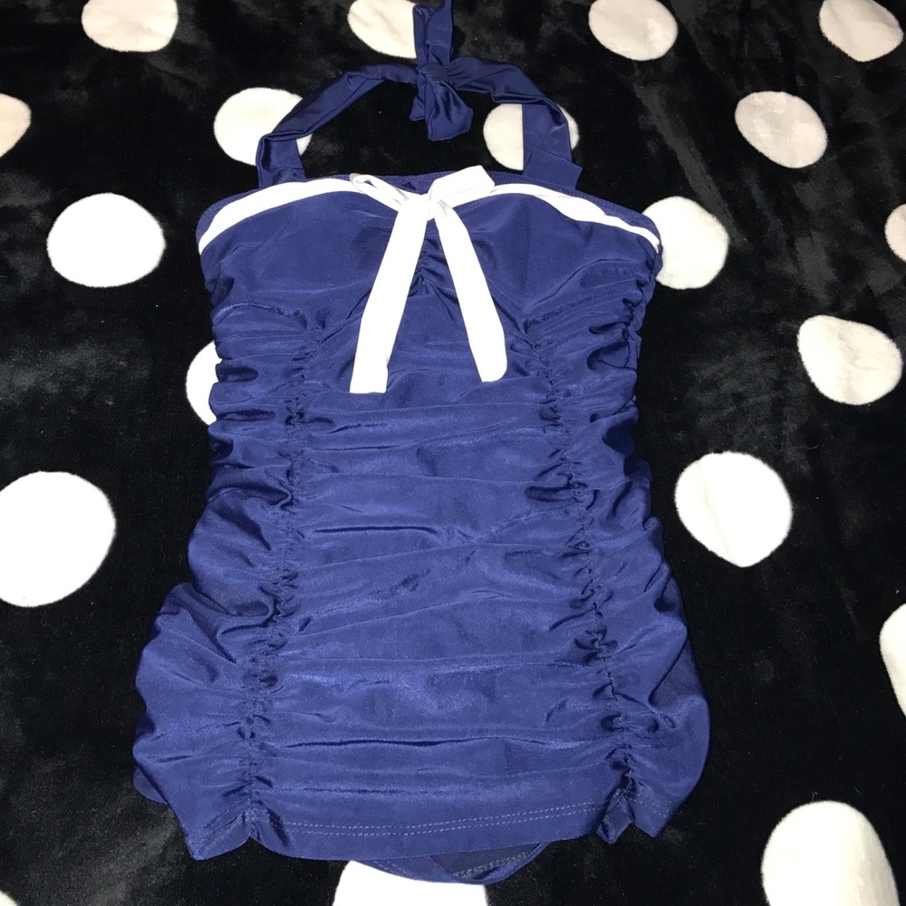 pinup one piece bathing suit M NWOT