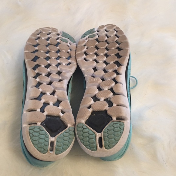 Nike Tiffany blue flex run sneakers - Picture 4 of 4