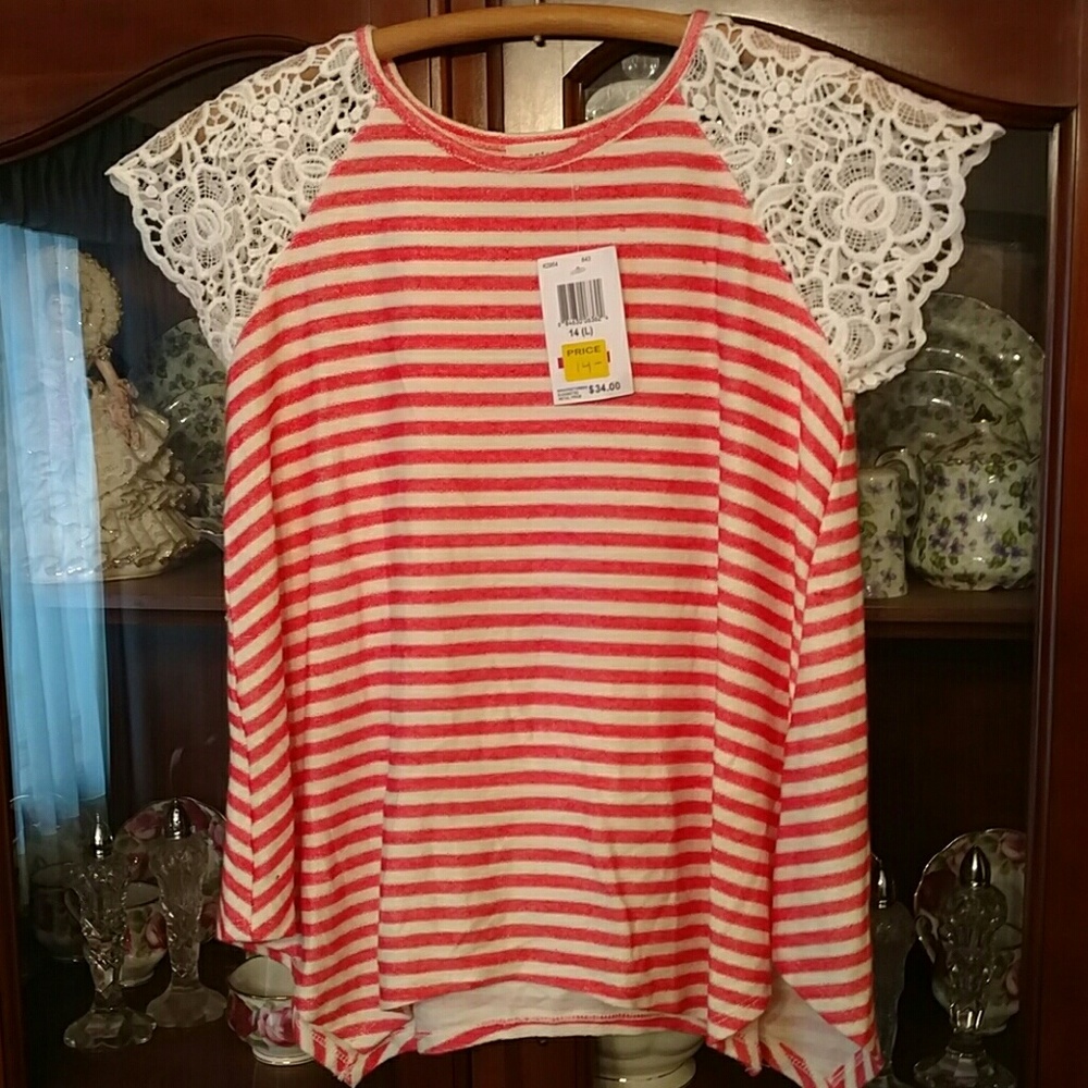 Monteau girls top with lace shoulders