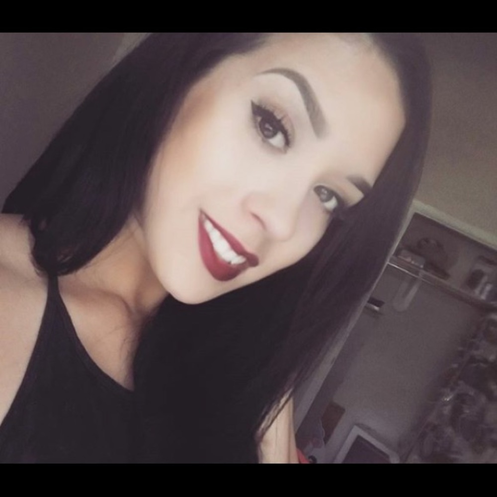 Meet your Posher, Jasmine