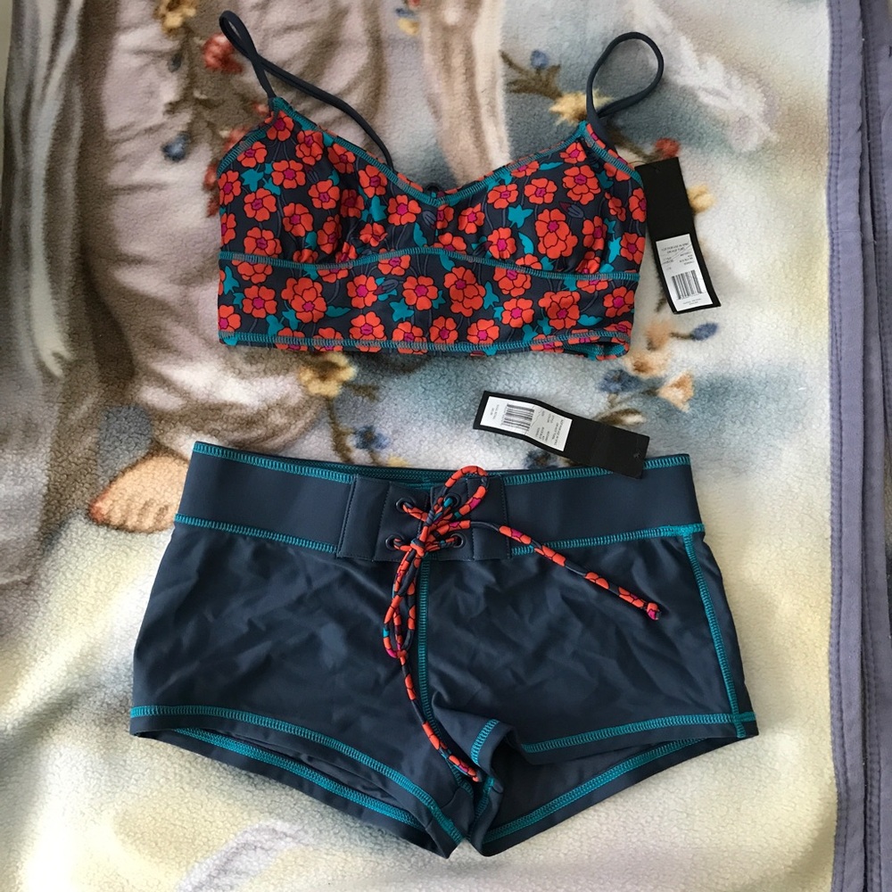 Bikini top and boyshort bottom