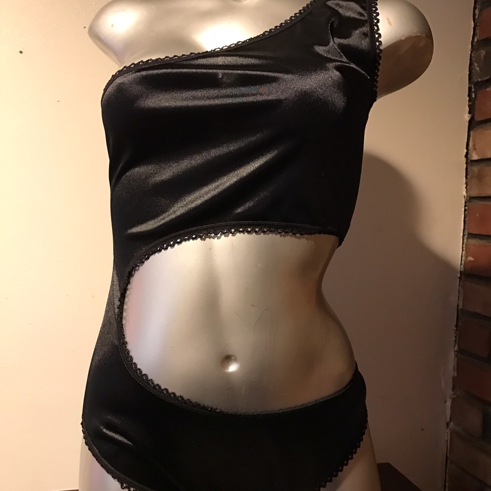 One shoulder one piece monokini