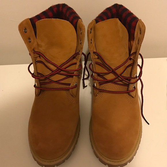 Timberland Shoes - Women's 6 inch Timberlands