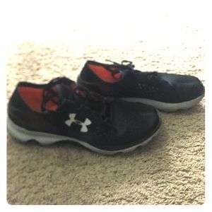 Black/silver men's underarmour speed form sneakers