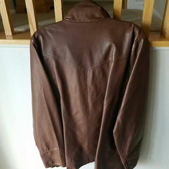 Faux leather jacket new with out tags - Picture 2 of 4