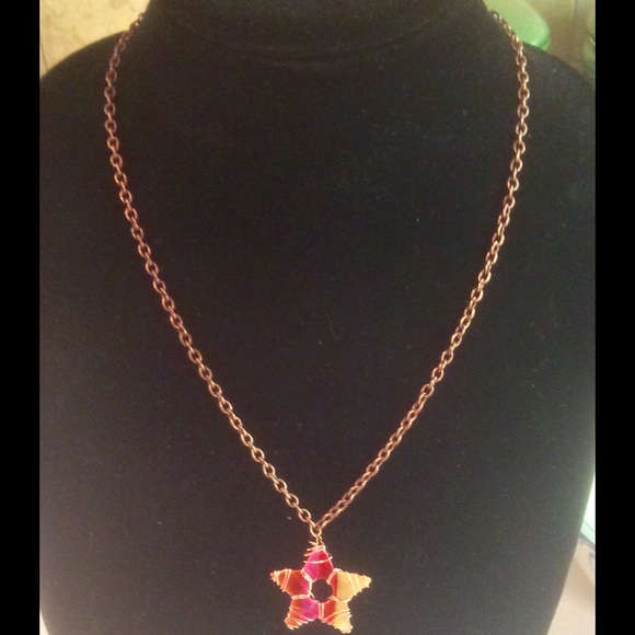 Necklace with wire wrapped star pendant - Picture 1 of 1