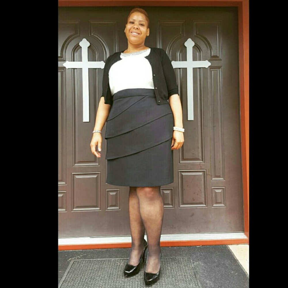 Black and White Sheath w Layer Detail