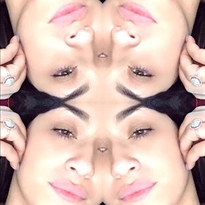 Meet your Posher, Ana