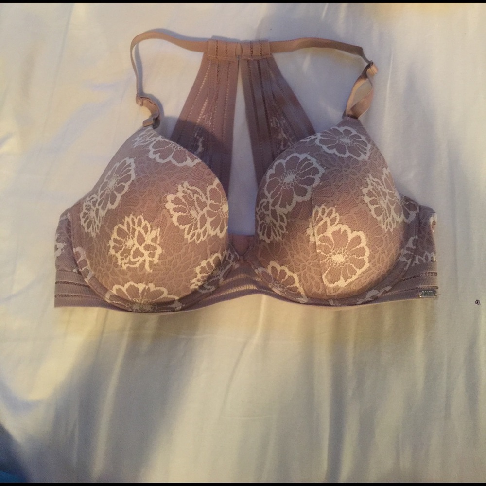 New without tag Victoria's Secret bra