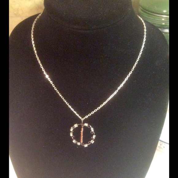 Necklace with looped beaded pendant - Picture 1 of 1